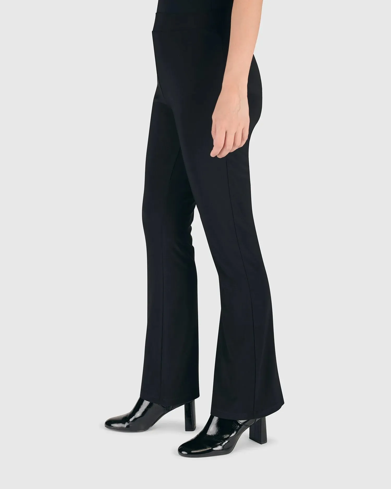 Essential Tekbika Bootcut Leggings, Black