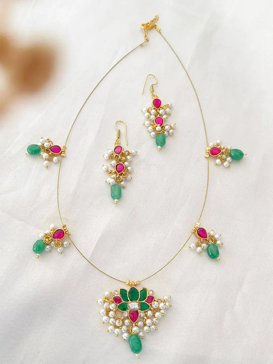 Invisible Jadau Kundan Necklace