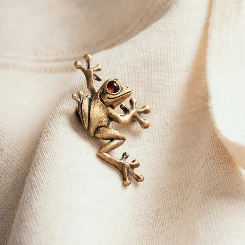 Tree Frog Brooch