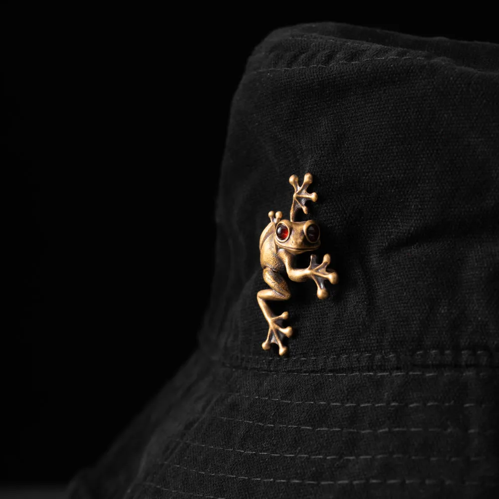 Tree Frog Brooch