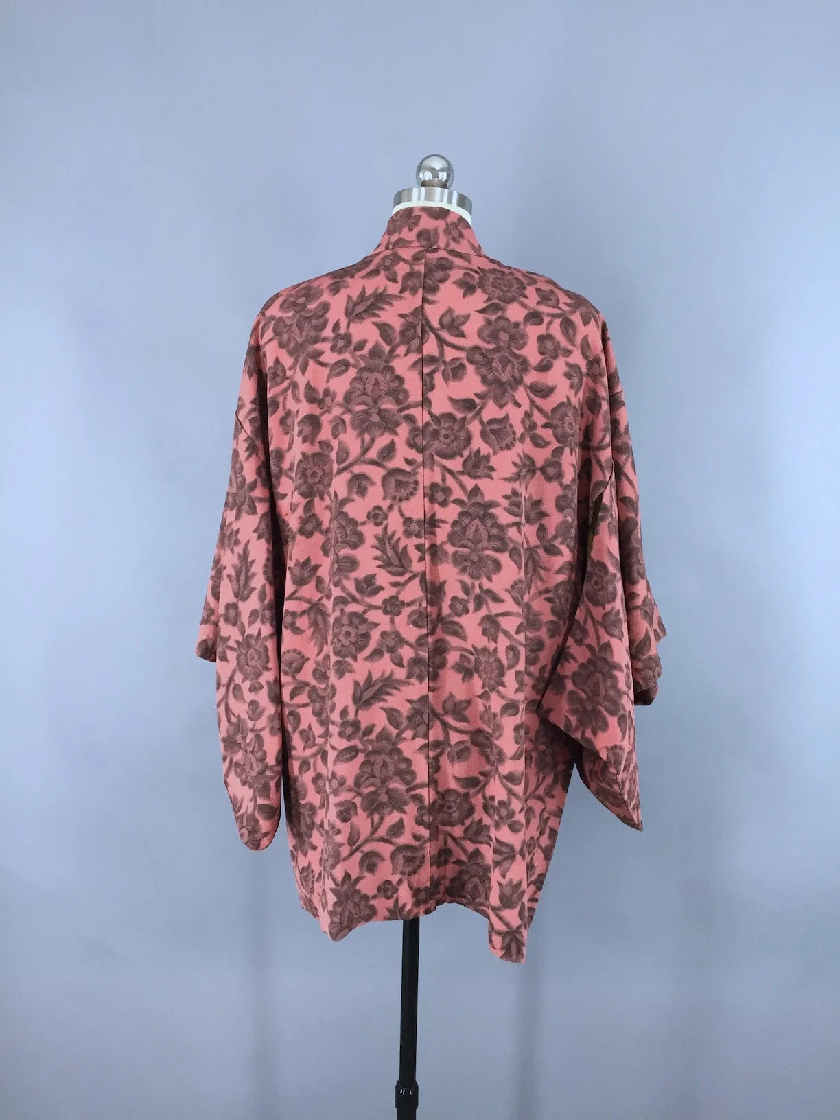 Vintage 1950s Haori Kimono Cardigan / Peach Pink Floral Print