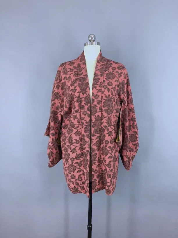 Vintage 1950s Haori Kimono Cardigan / Peach Pink Floral Print